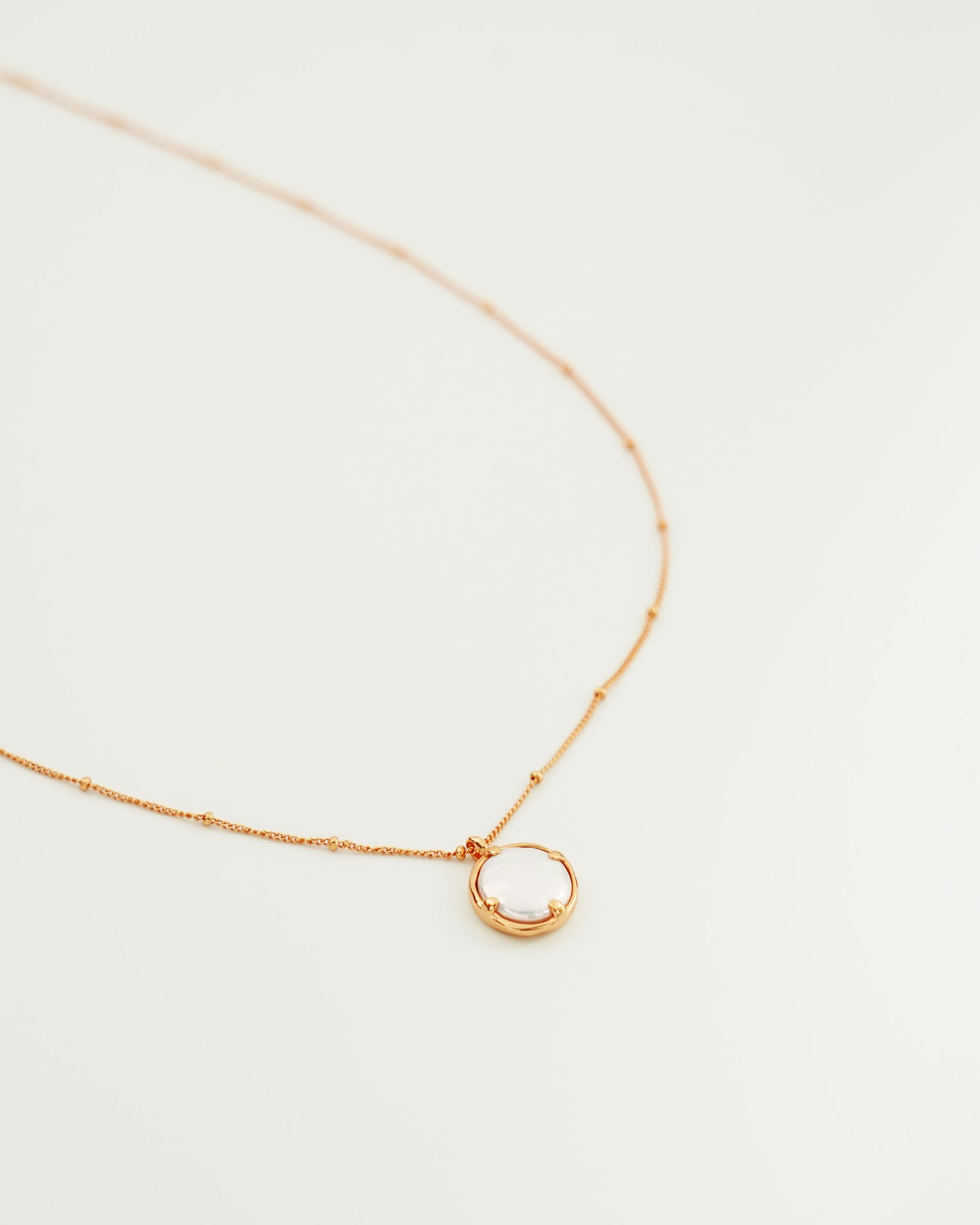 Reversible Baroque Pearl Pendant Necklace, side view