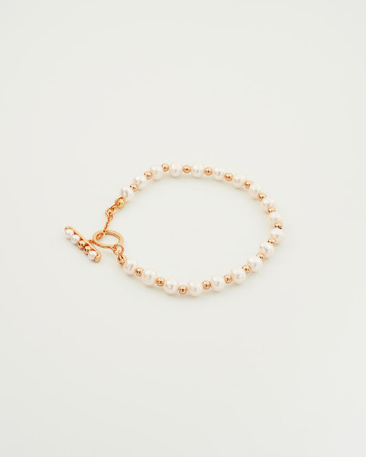 Shell Pearl Line Bracelet, top view