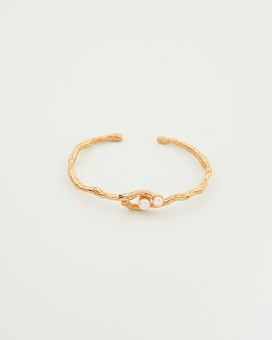 Textured Pearl Bracelet, top view