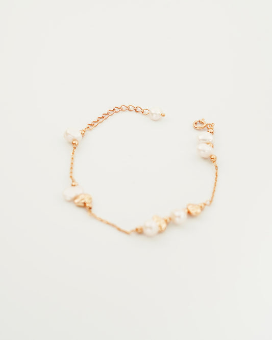 Essence Pearl Bracelet, top view