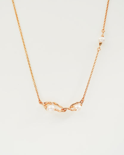 Flow Linked Pearl Choker, close-up view