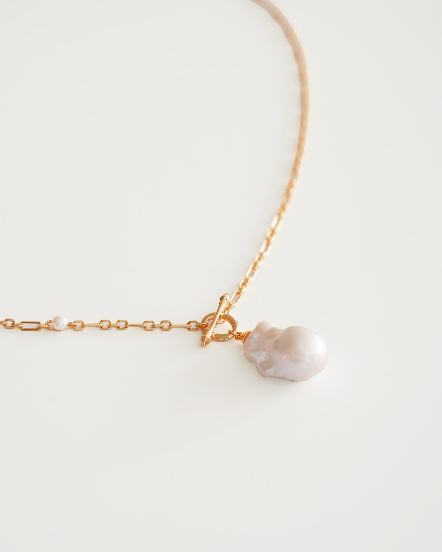 Chunky Baroque Pearl Pendant Necklace - side view