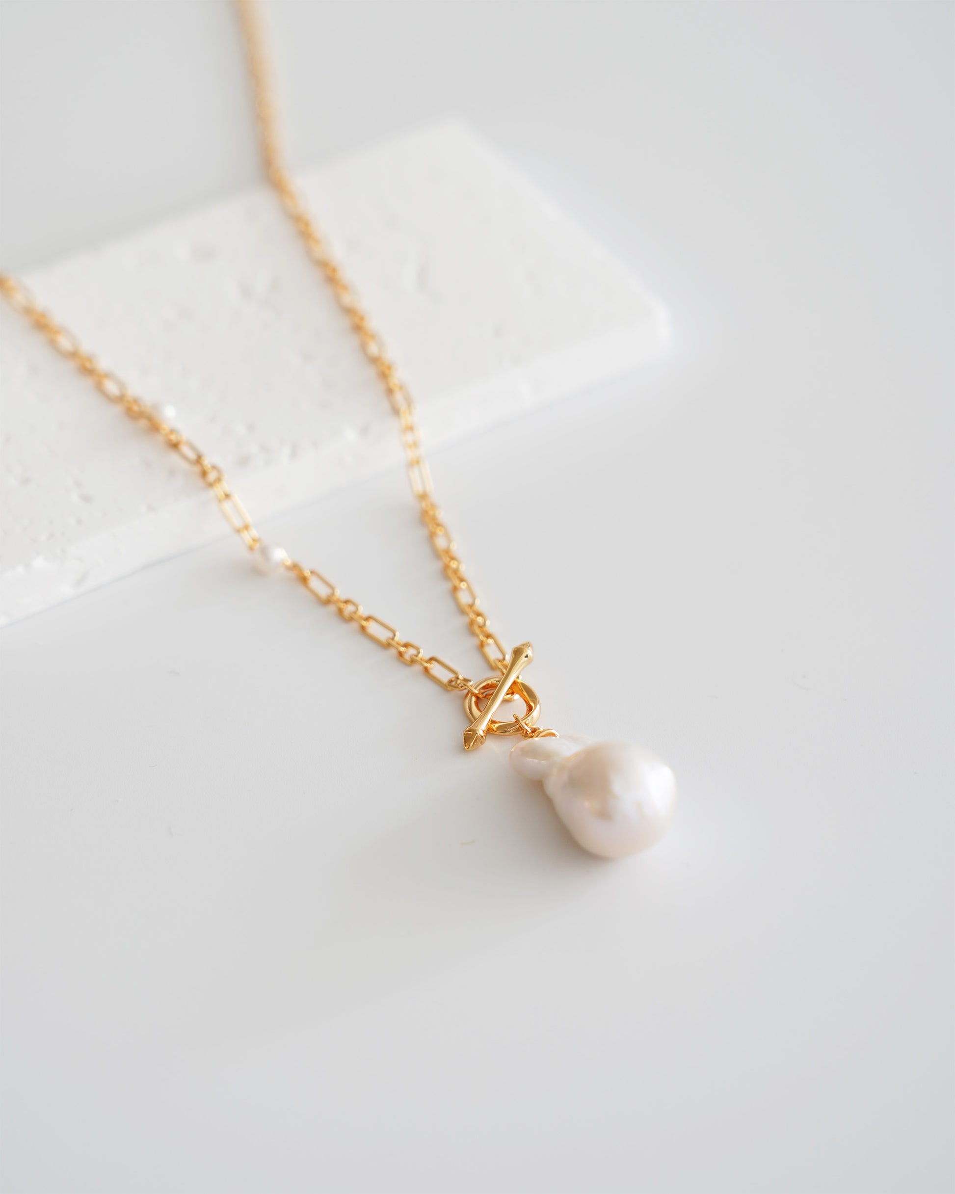 Chunky Baroque Pearl Pendant Necklace - front view