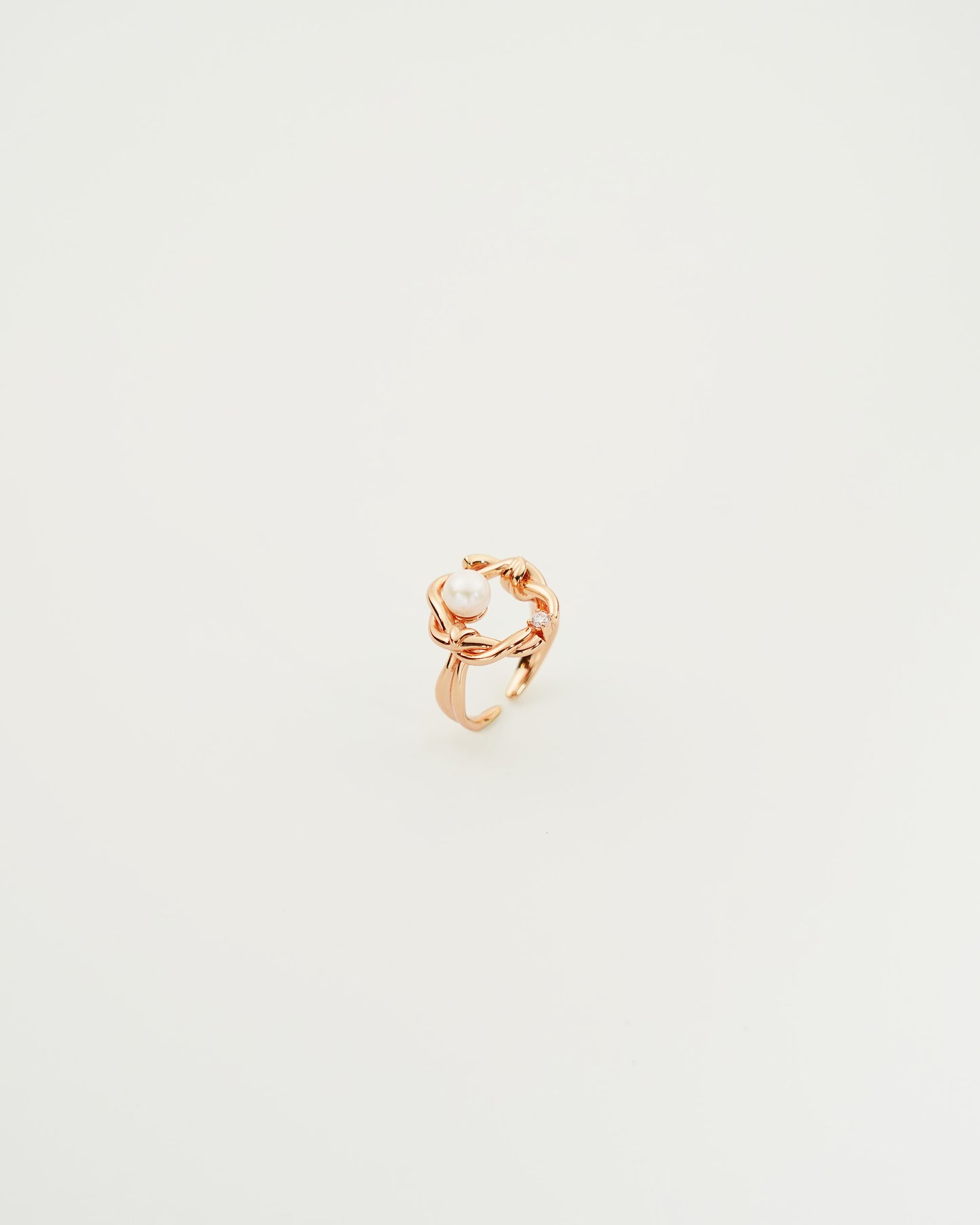 Knot Pearl Ring, top view